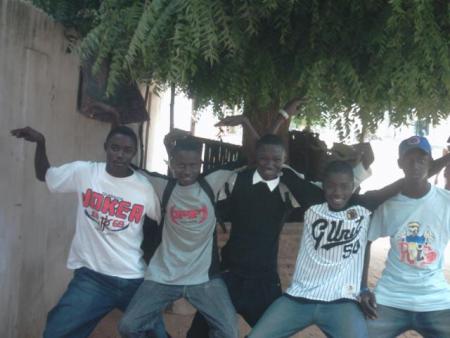 ils sont fou mais pourkoi ca bon dieu mais ou fond ils sont intelligents vive les best boys