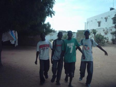 bobo pathe bass et un nouveau zeusse lui il est unique but il est tres fort